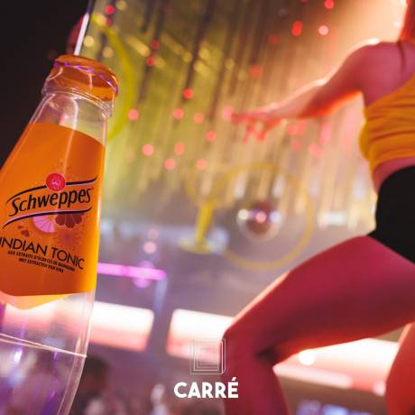 Events Draw attention at a event inflatable bottle, Schweppes, Tonic, airtight, Wigwam collective, agency, nightclub X-Treme Creations