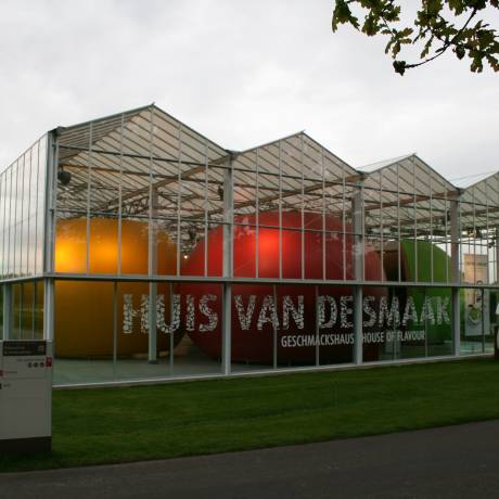 Fairs Inflatables and print as exhibition material inflatable flower root balls, Floriade expo Venlo, Cas Standbuilding, House of Taste X-Treme Creations
