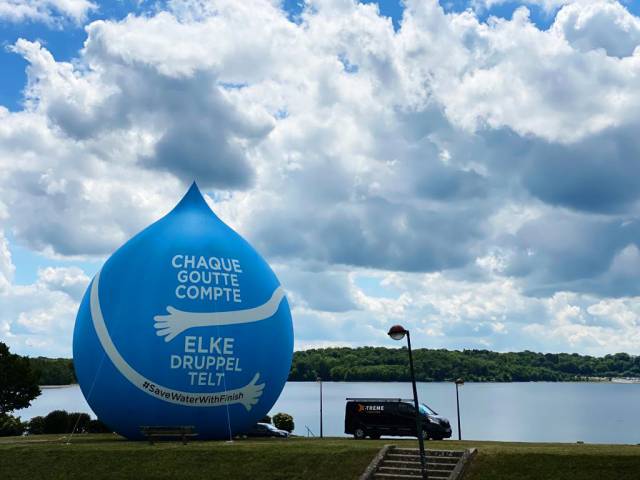 Giant inflatables giant waterdrop for Finish brand nearby lake de la plate taille made for the agency RCA as sensibilisation to consume less water and get into Guinness book of records X-Treme Creations