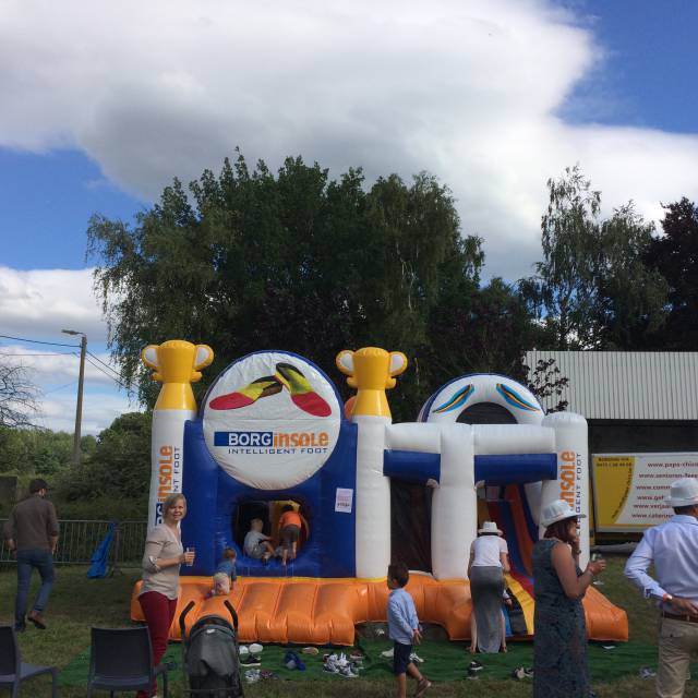 Giant inflatable games Hindernisparcours, Hindernisrace, Inflatable Parcours, Bouncer Borginsole, Opblaasbare obstakelbaan, Opblaasbare Hindernisparcours, Opblaasbare Parcours, Opblaasbare glijbanen, Opblaasbaar springkasteel, Springkasteel, Kinderen, Spellen, Attracties X-Treme Creations