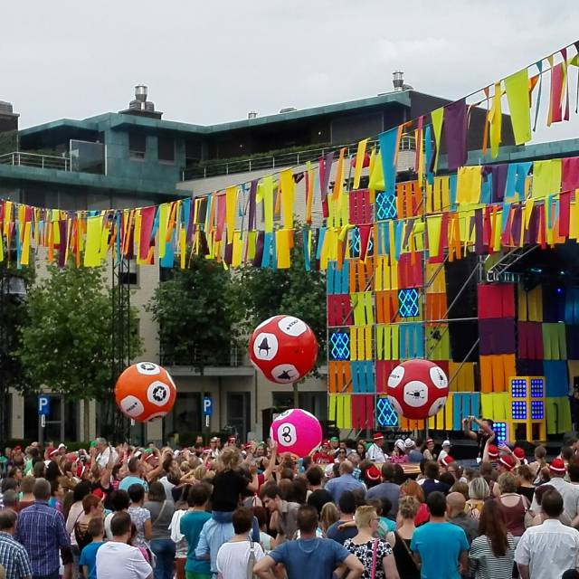 Ballons gonflables miniatures à air captif Balles de jeux Lotto gonflable en air captif dans le public pour la Loterie-Nationale en Belgique X-Treme Creations