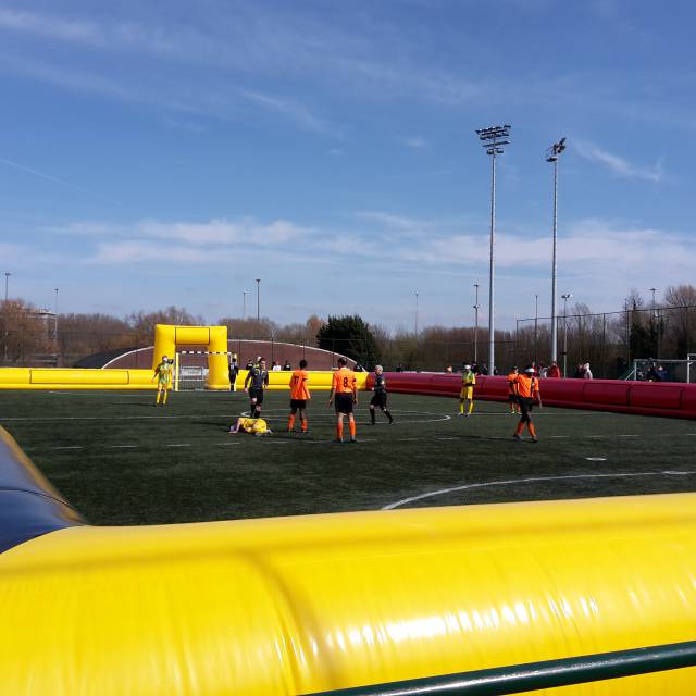 Giant inflatable games Opblaasbare boarding, slechtzienden, Blindenvoetbal, five-a-side football, Inflatable voetbal boarding, blinden en slechtzienden, G-sport Vlaanderen, Opblaasbare voetbal boarding, Brailleliga X-Treme Creations
