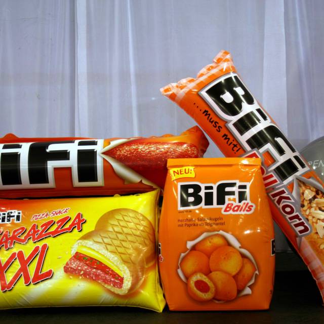 Miniature airtight inflatable logo's Bifi, worst, eten X-Treme Creations