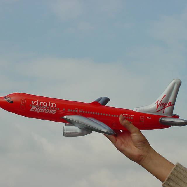 Miniature airtight inflatable gadgets luchtdicht opblaasvliegtuig van 100 cm lang voor Richard Bransons' Virgin Airlines X-Treme Creations