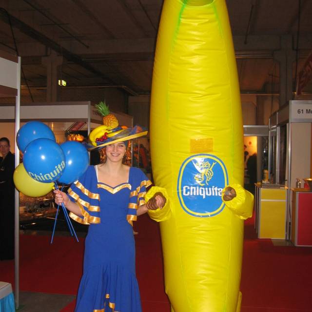 Giant inflatable kostuums opblaasbaar bananenkostuum van 2,5 m hoog met oplaadbaar batterijpakket en First Lady van Chiquita Banana X-Treme Creations