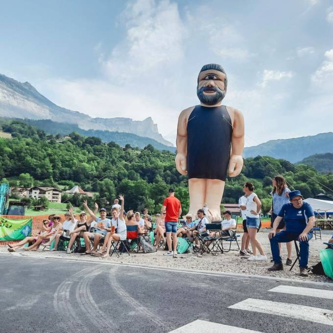 Large inflatable promotional material | X-Treme Creations inflatable cyclops character on inflatable base for the second year along the road during Tour de France Events  & Art and Design  & Corporate branding  &  Adrem Keukens X-Treme Creations