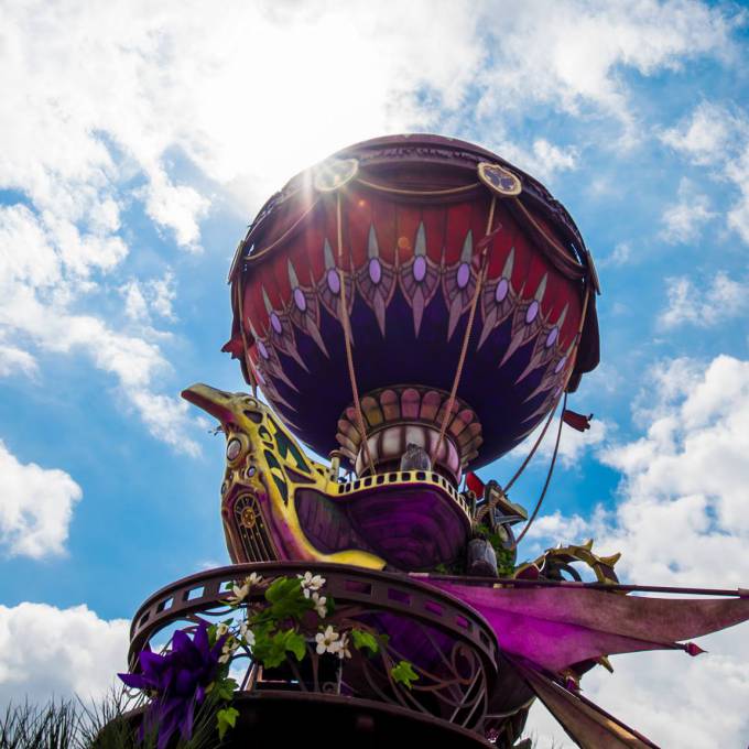 Groot opblaasbaar promotiemateriaal | X-Treme Creations Viking-geïnspireerd steampunk luchtschip op het Tomorrowland Festival in Boom Festivals  & Events  &  ID&T Tomorrowland X-Treme Creations