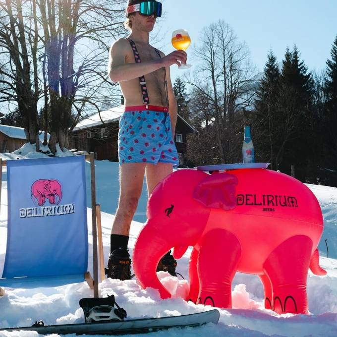 Large inflatable promotional material | X-Treme Creations Miniature elephant Delirium underwear toast in snow conditions POS/POP  & Promotion and gadgets  &  Huyghe Brewery X-Treme Creations