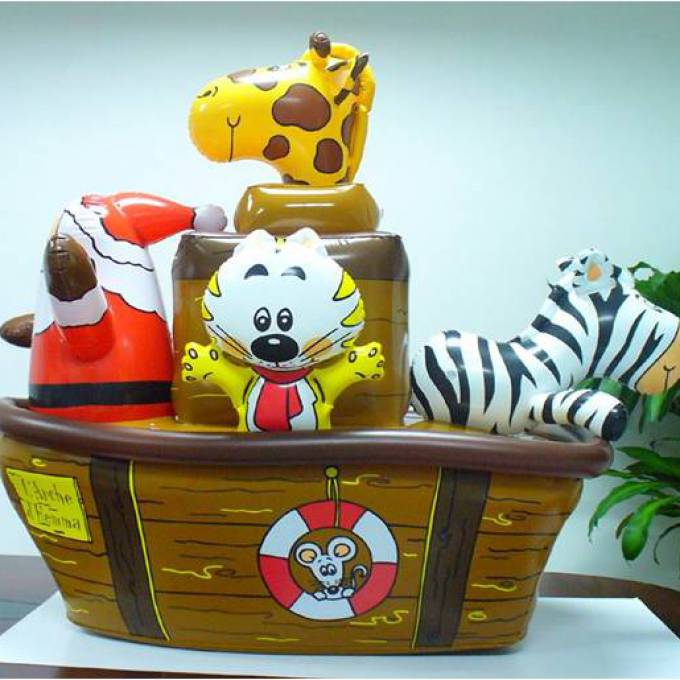 Miniature inflatable promotional material | X-Treme Creations Inflatable miniature boat with Santa Claus and tiger POS/POP  & Industry  & Fairs  &  POS Eindejaarscampagne Benelux Editions Hemma & Interforum Editis France X-Treme Creations