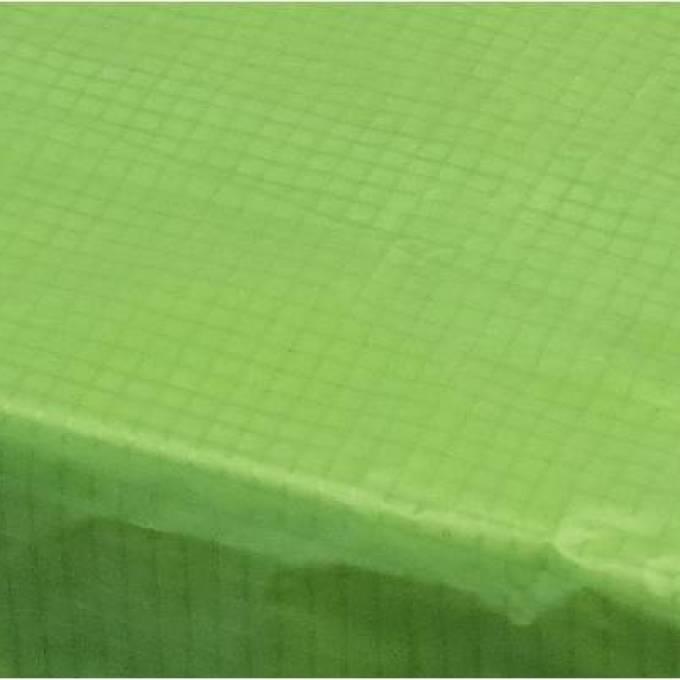Groot opblaasbaar promotiemateriaal | X-Treme Creations Close-up van groene stof waarvan opblaasbare kite gemaakt is Kunst en design  & Promotie- en gadgetmateriaal  &  Caviar for AIR for Mobistar Tanker - Art direction, production design & props X-Treme Creations