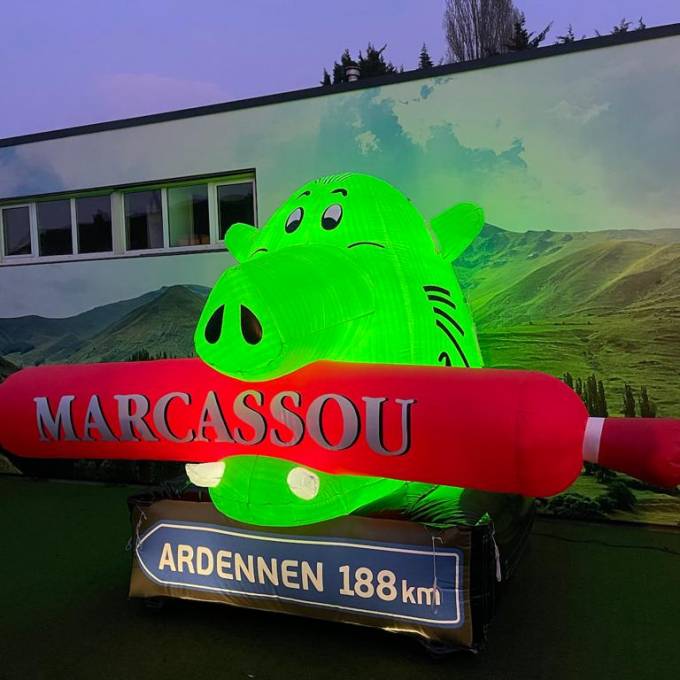 Large inflatable promotional material | X-Treme Creations inflatable pig Marcassou of 5 m high test of the internal illumination in front of the factory Corporate branding  & Brand activation  &  Imperial Meat Products (Part of Campofrio Food Group) X-Treme Creations